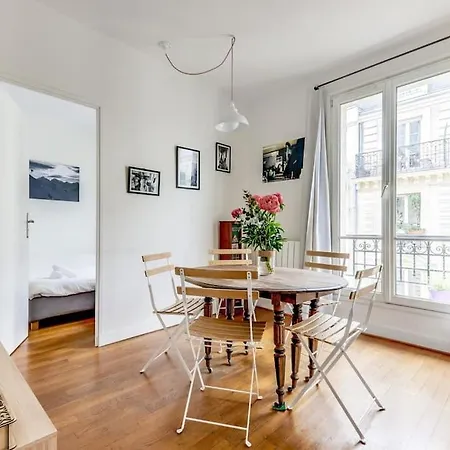 Duplex Lumineux Quartier Branche Apartment *